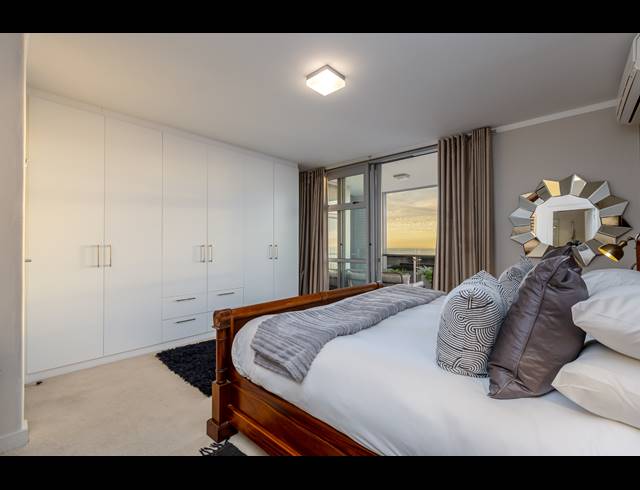 3 BEDROOM APARTMENT TO LET IN CAMPS BAY